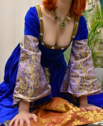 Обладая опытом, я обеспечу тебе незабываемое удовольствие и полное удовлетворение. Моя красота и сексуальность привлекают внимание, а мой профессионализм удостоверяет, что время проведенное со мной будет безупречным. Я предлагаю широкий спектр услуг и всегда открыта для твоих фантазий. Посмотри мои фото, чтобы убедиться в моей привлекательности. Довольные клиенты уже оставили свои отзывы о нашей встрече. Живу в Москве и готова тебя встретить в любое время. Не упусти возможность испытать настоящий праздник страсти со мной. 💋🌹💫 367, 19 лет