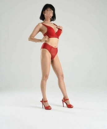 Обворожительная дама с шикарной фигурой ждет встречи с поистине щедрым мужчиной. Ты получишь все, что заслужил, и даже больше. Звони, сегодня я только для тебя! 465, 33 года