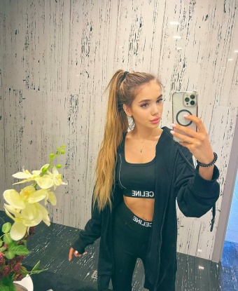 Искушенная красотка приглашает на встречу, полную страсти и чувственности. Готова подарить вам яркие и незабываемые моменты. Позвольте себе насладиться этим! 15711, 23 года